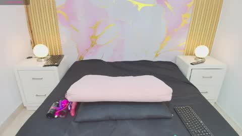 aprillross online show from 05/11/26, 01:50