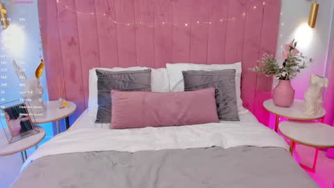 April online show from 01/26/25, 06:07