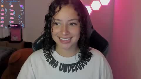 aqua emilly online show from 12/12/24, 01:43