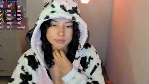 aqua emilly online show from 09/15/25, 12:10