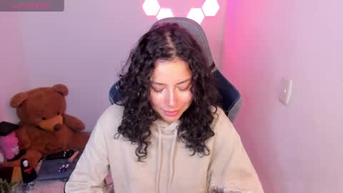 Snapshot of aqua_emilly chatting on 04/18/26, 11:49 aqua emilly online show from 04/18/26, 11:49