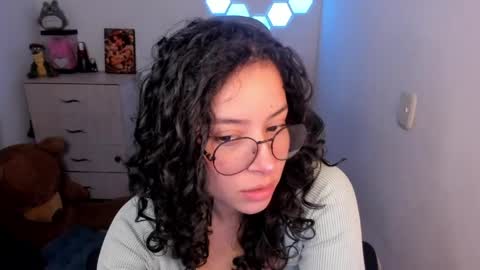 Snapshot of aqua_emilly chatting on 05/06/26, 11:32 aqua emilly online show from 05/06/26, 11:32
