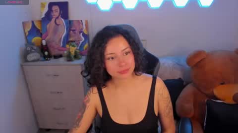Snapshot of aqua_emilly chatting on 06/11/26, 12:32 aqua emilly online show from 06/11/26, 12:32
