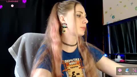 Snapshot of aqualen chatting on 03/24/26, 10:53 aqualen online show from 03/24/26, 10:53