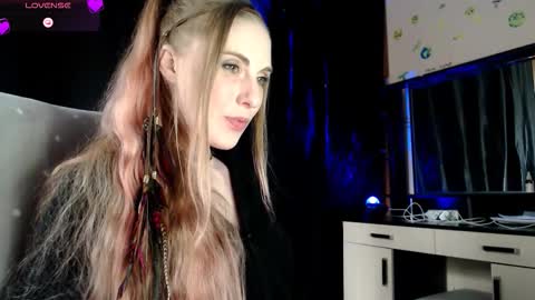 Snapshot of aqualen chatting on 03/26/26, 01:06 aqualen online show from 03/26/26, 01:06