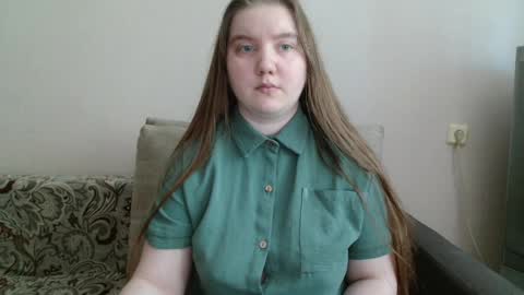 Snapshot of aquanarmin chatting on 06/06/26, 05:23 Josefin online show from 06/06/26, 05:23