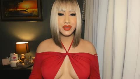 Snapshot of aqueenofcumxx chatting on 12/01/24, 07:58 Alicia online show from 12/01/24, 07:58