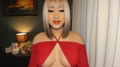 Snapshot of aqueenofcumxx chatting on 12/08/24, 06:39 Alicia online show from 12/08/24, 06:39