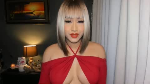 Snapshot of aqueenofcumxx chatting on 01/26/25, 04:09 Alicia online show from 01/26/25, 04:09