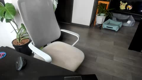 T. online show from 04/30/26, 09:52
