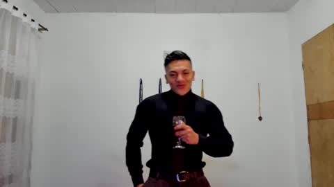 Snapshot of aquiles_51 chatting on 01/04/25, 11:48 Jonathan online show from 01/04/25, 11:48