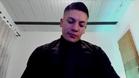 Snapshot of aquiles_51 chatting on 02/11/25, 12:59 Jonathan online show from 02/11/25, 12:59