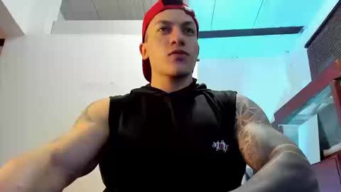 Snapshot of aquiles_51 chatting on 09/10/25, 10:10 Jonathan online show from 09/10/25, 10:10