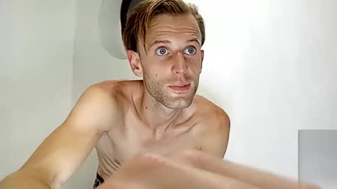 Aquilesmade online show from 11/05/25, 01:05