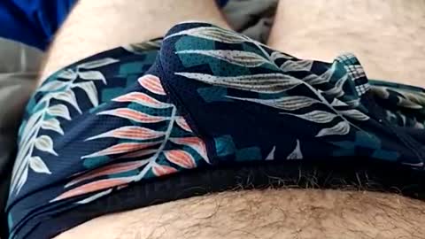 Snapshot of aqxz1010 chatting on 12/22/25, 02:14 aqxz1010 online show from 12/22/25, 02:14