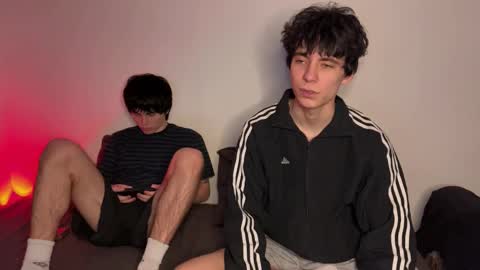 Snapshot of ar1zze chatting on 01/05/26, 08:56 zik and kris online show from 01/05/26, 08:56