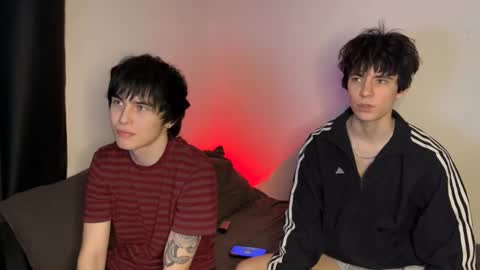 Snapshot of ar1zze chatting on 01/09/26, 09:27 zik and kris online show from 01/09/26, 09:27