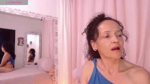 Nadia Cyel online show from 02/06/25, 11:58