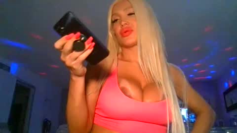 Snapshot of arabitsmariam chatting on 02/15/25, 03:42 arabictsmariam online show from 02/15/25, 03:42