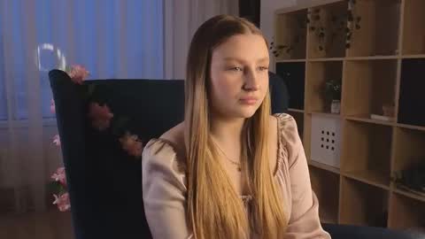 Valentina online show from 12/15/25, 04:06