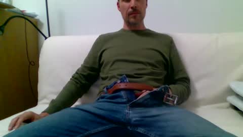 aragon9999 online show from 11/12/25, 04:51