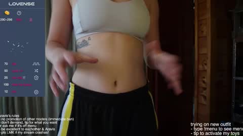 Snapshot of araviself chatting on 12/05/25, 12:08 aravis online show from 12/05/25, 12:08