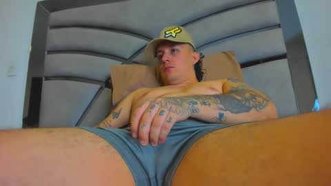 Archie online show from 10/31/25, 03:07