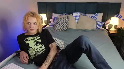 Snapshot of archiehali chatting on 09/16/25, 08:21 archiehali online show from 09/16/25, 08:21