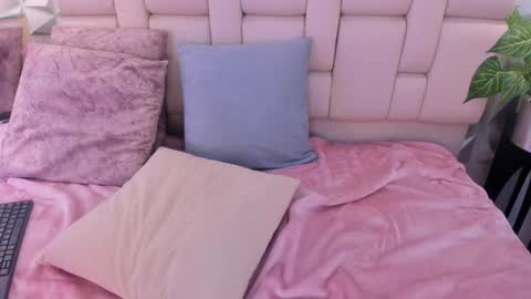    online show from 05/02/26, 01:43