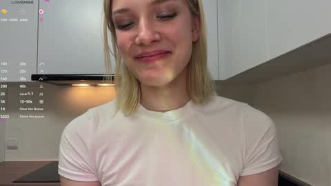 Caroline online show from 05/12/26, 04:26