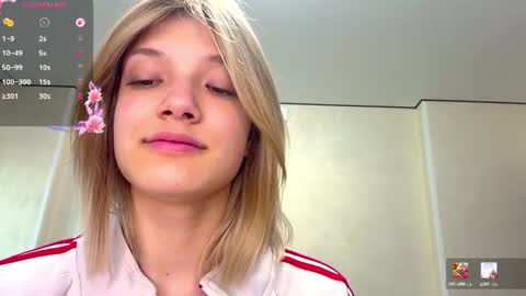Caroline online show from 06/26/26, 04:44