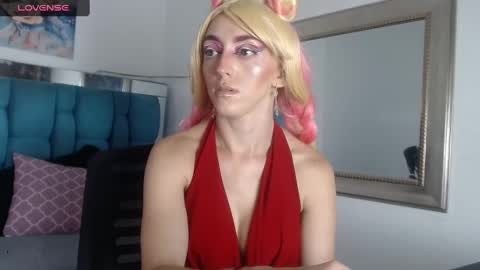 Snapshot of arenita__stone chatting on 12/05/24, 08:44 Sharlotte online show from 12/05/24, 08:44