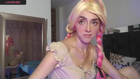 Snapshot of arenita__stone chatting on 02/13/25, 08:13 Sharlotte online show from 02/13/25, 08:13