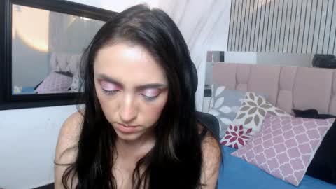 Snapshot of arenita__stone chatting on 05/17/26, 01:58 Sharlotte online show from 05/17/26, 01:58