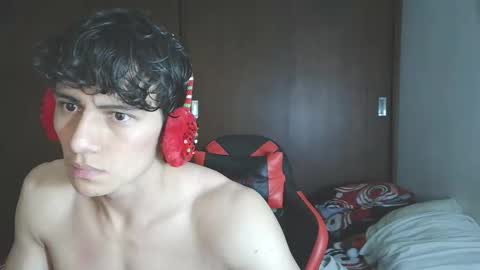 Snapshot of ares_aestheticgod chatting on 01/15/26, 02:16 Ares D online show from 01/15/26, 02:16