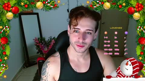 Snapshot of ares_blue chatting on 12/31/24, 11:31 ares blue online show from 12/31/24, 11:31