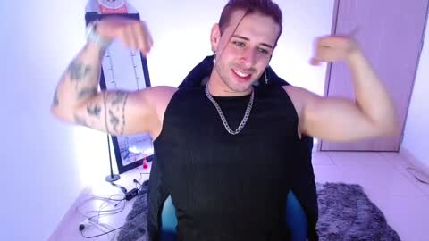 Snapshot of ares_blue chatting on 03/03/25, 11:11 ares blue online show from 03/03/25, 11:11