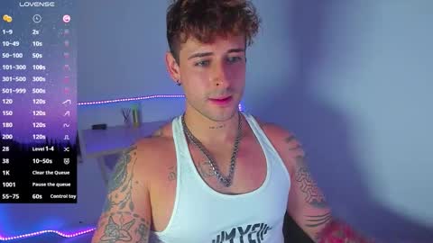 Snapshot of ares_blue chatting on 10/29/25, 07:26 ares blue online show from 10/29/25, 07:26