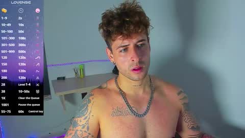 Snapshot of ares_blue chatting on 10/30/25, 02:07 ares blue online show from 10/30/25, 02:07