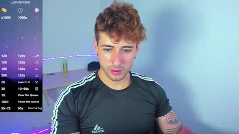 Snapshot of ares_blue chatting on 11/03/25, 01:23 ares blue online show from 11/03/25, 01:23