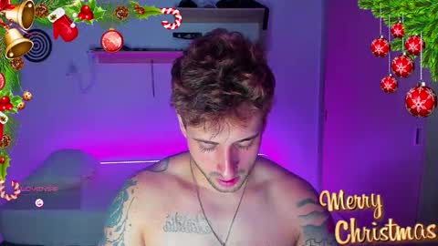 Snapshot of ares_blue chatting on 12/17/25, 11:38 ares blue online show from 12/17/25, 11:38