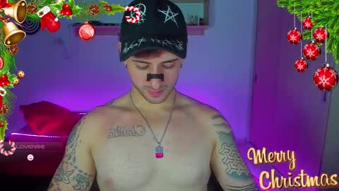 Snapshot of ares_blue chatting on 12/22/25, 11:29 ares blue online show from 12/22/25, 11:29