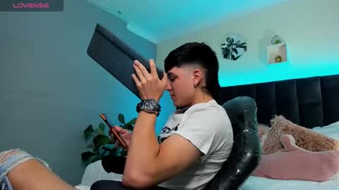 Ares online show from 10/06/25, 02:25