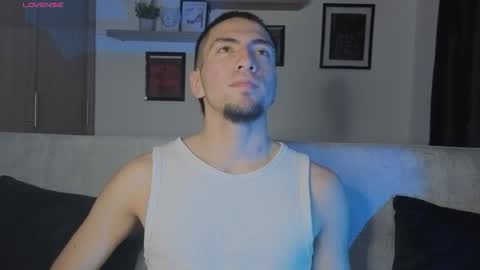 Snapshot of aresmassimox chatting on 11/24/25, 04:12 Mateo online show from 11/24/25, 04:12