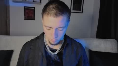 Snapshot of aresmassimox chatting on 11/27/25, 01:29 Mateo online show from 11/27/25, 01:29