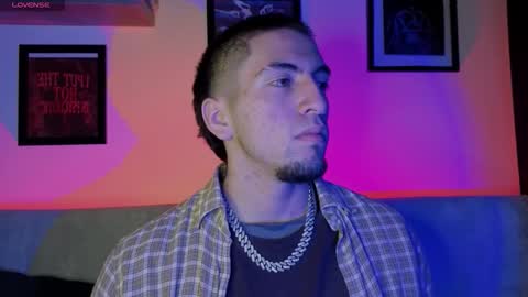 Snapshot of aresmassimox chatting on 12/05/25, 02:20 Mateo online show from 12/05/25, 02:20