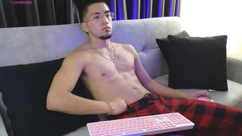 Snapshot of aresmassimox chatting on 02/23/26, 01:19 Mateo online show from 02/23/26, 01:19