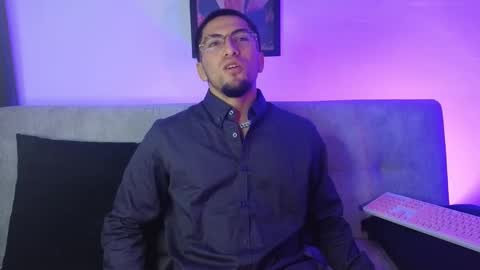 Snapshot of aresmassimox chatting on 03/17/26, 04:10 Mateo online show from 03/17/26, 04:10