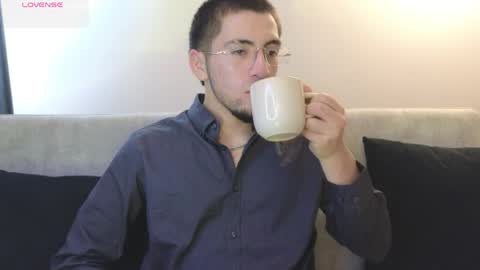 Snapshot of aresmassimox chatting on 03/20/26, 05:18 Mateo online show from 03/20/26, 05:18