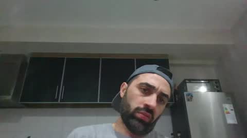 Snapshot of arg31 chatting on 02/25/25, 04:35 arg31 online show from 02/25/25, 04:35